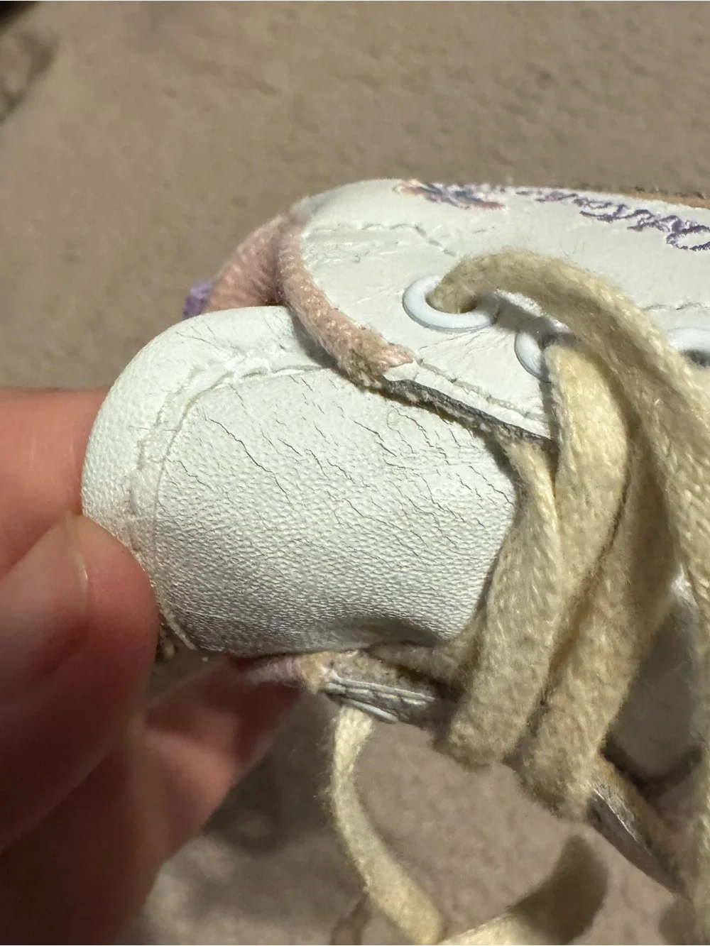 Vintage Oshkosh Crib Shoes Baby Butterfly Size 1 6-12 Weeks White Embroidered-